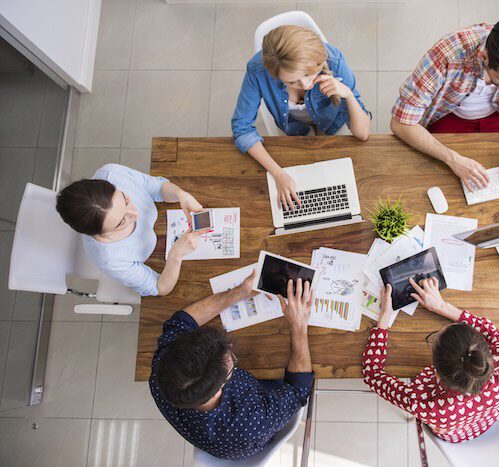 Implantación de sistema de gestión de calidad ISO 9001 en empresa.